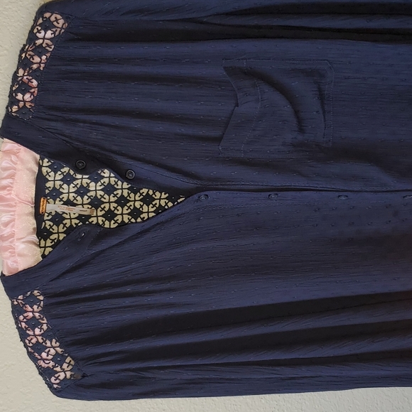 Free People Oversized Victorian, vintage-inspired design look at all this detail - Picture 12 of 16